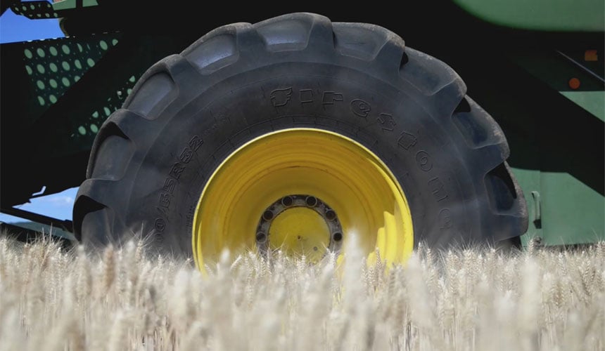 Reifen Maxi Traction Harvest Firestone 800/65R32