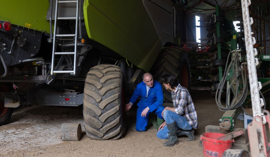 Ihr Agrarreifenexperte bei der Analyse Ihrer Maschinen