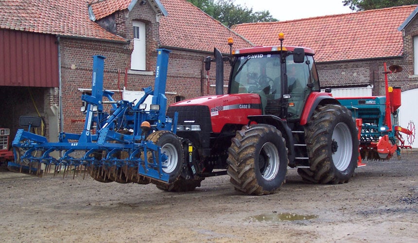 Welcher Agrarreifen trägt bei gleicher Größe mehr Gewicht?