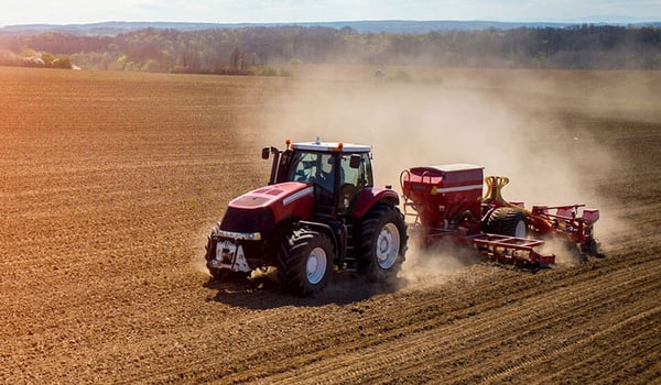 Welcher Agrarreifen optimiert das Verhältnis zwischen Gewicht und Leistung?