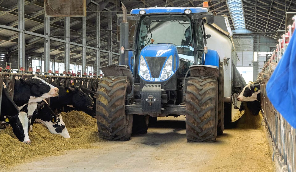 Effizienter Landwirtschaftsreifen für Mischbetriebe 
